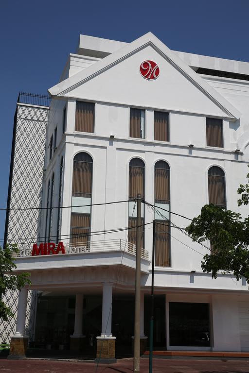 Demira Hotel Sorabaya Extérieur photo